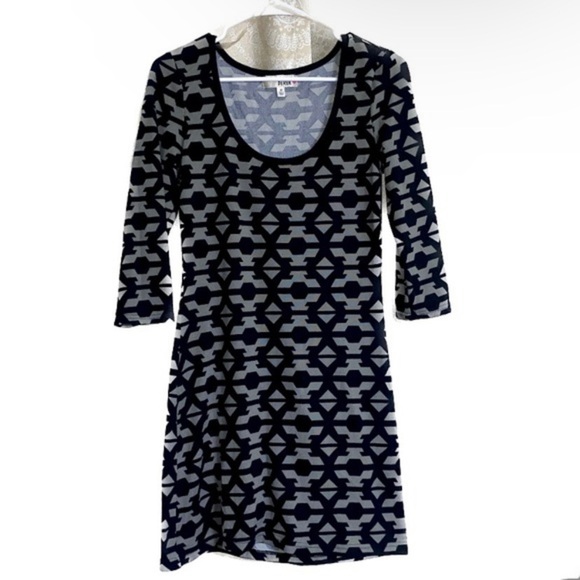 LILAC CROCHET, WRAP TIE, BLACK/ GRAY BODYCON - Picture 16 of 17